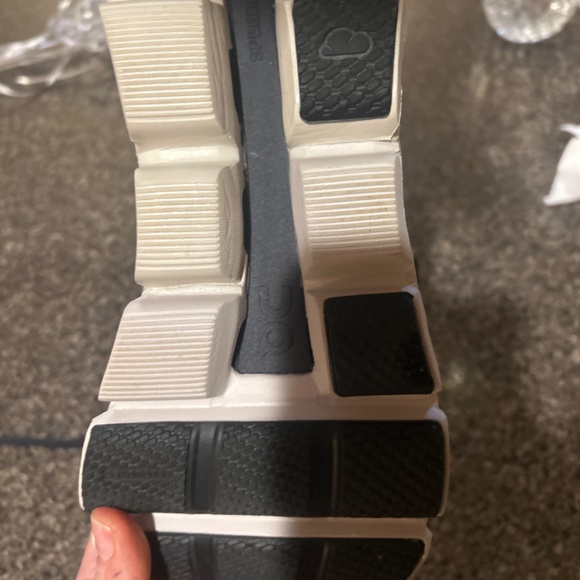 On cloud - Picture 6 of 6